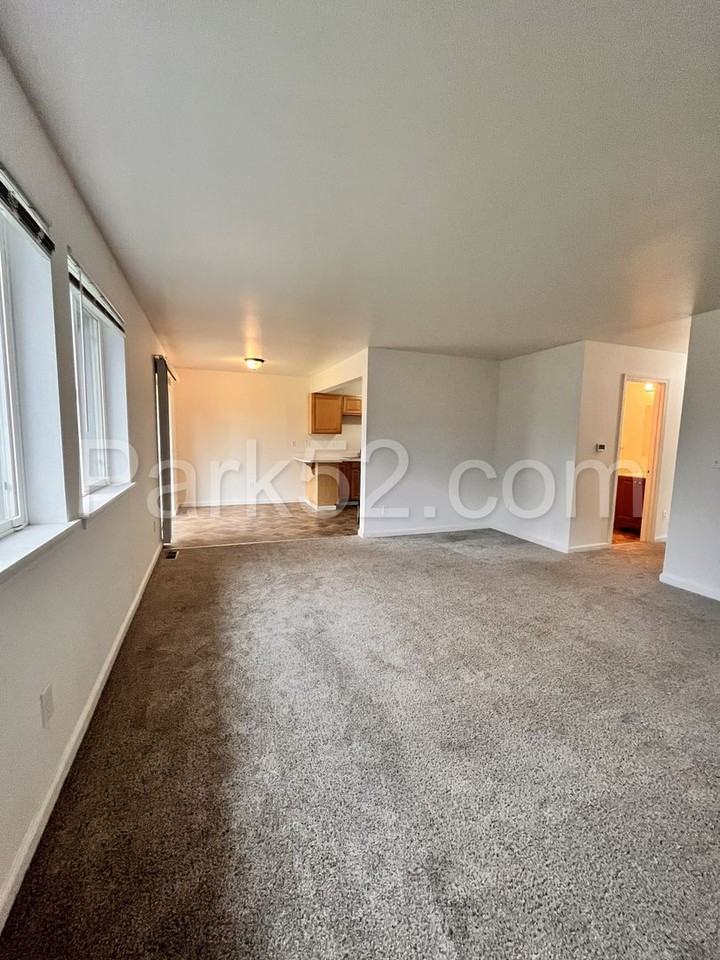 112 126th St E - Photo 6 of 19