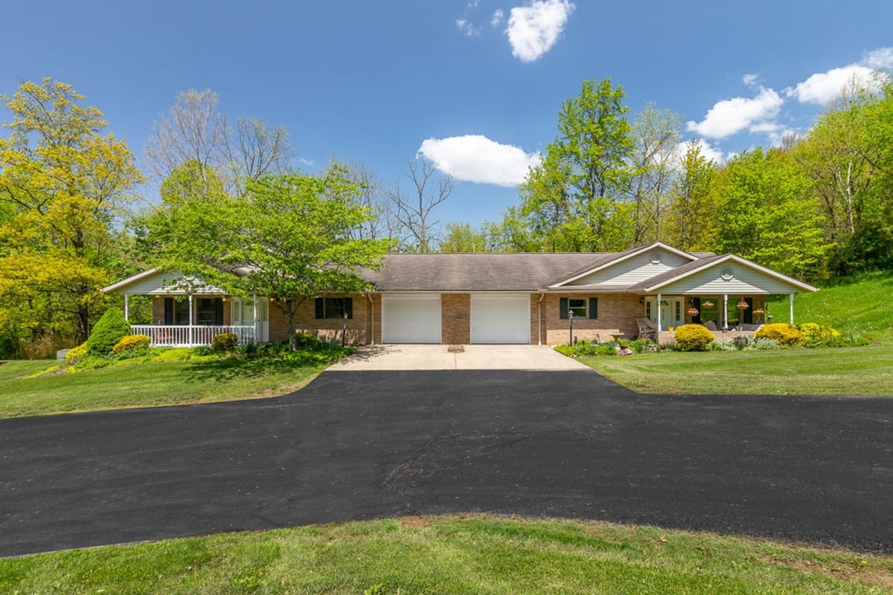 151 E Jones St - Photo 2 of 21