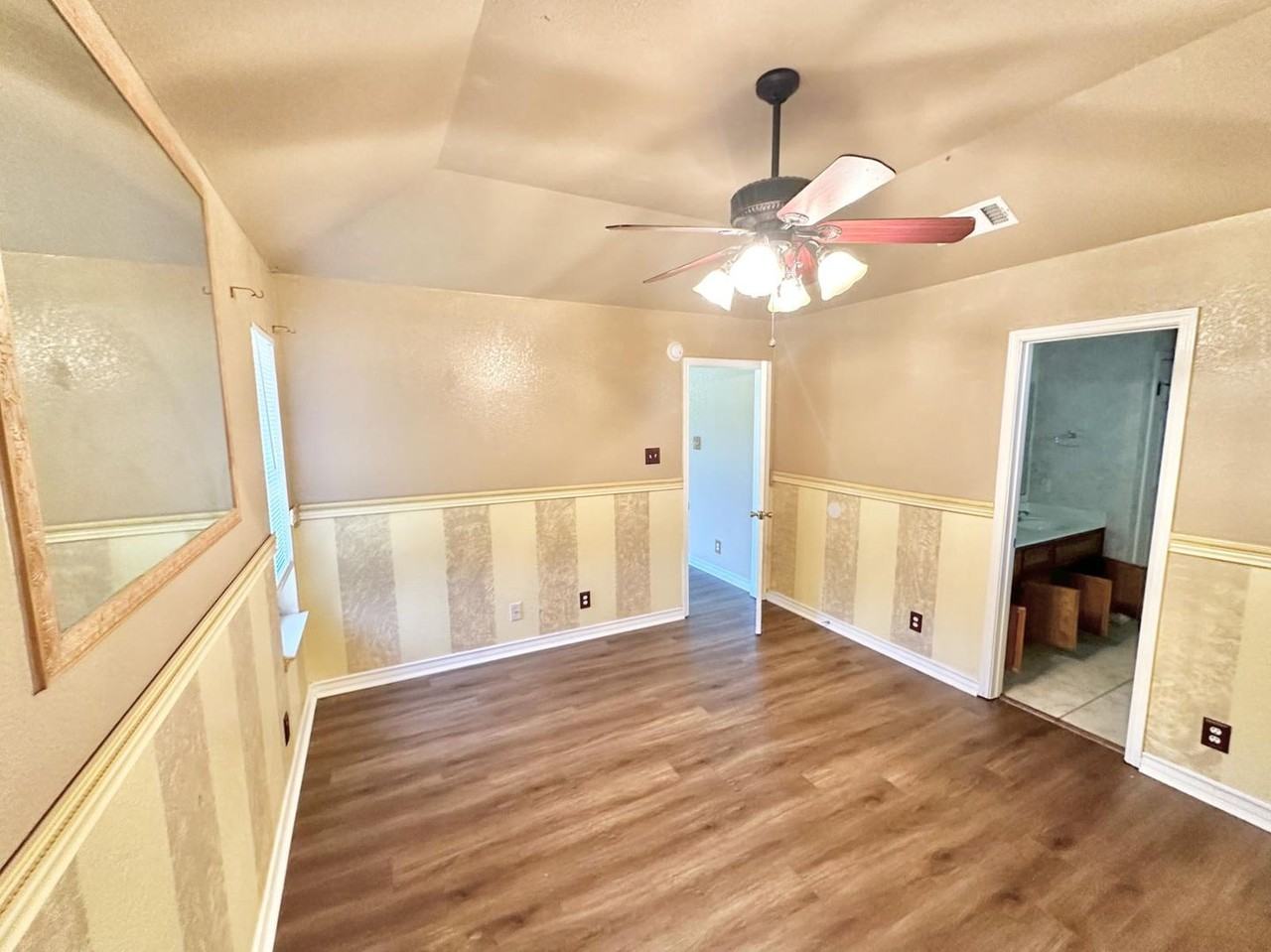 1100 Clairidge Ave - Photo 7 of 18