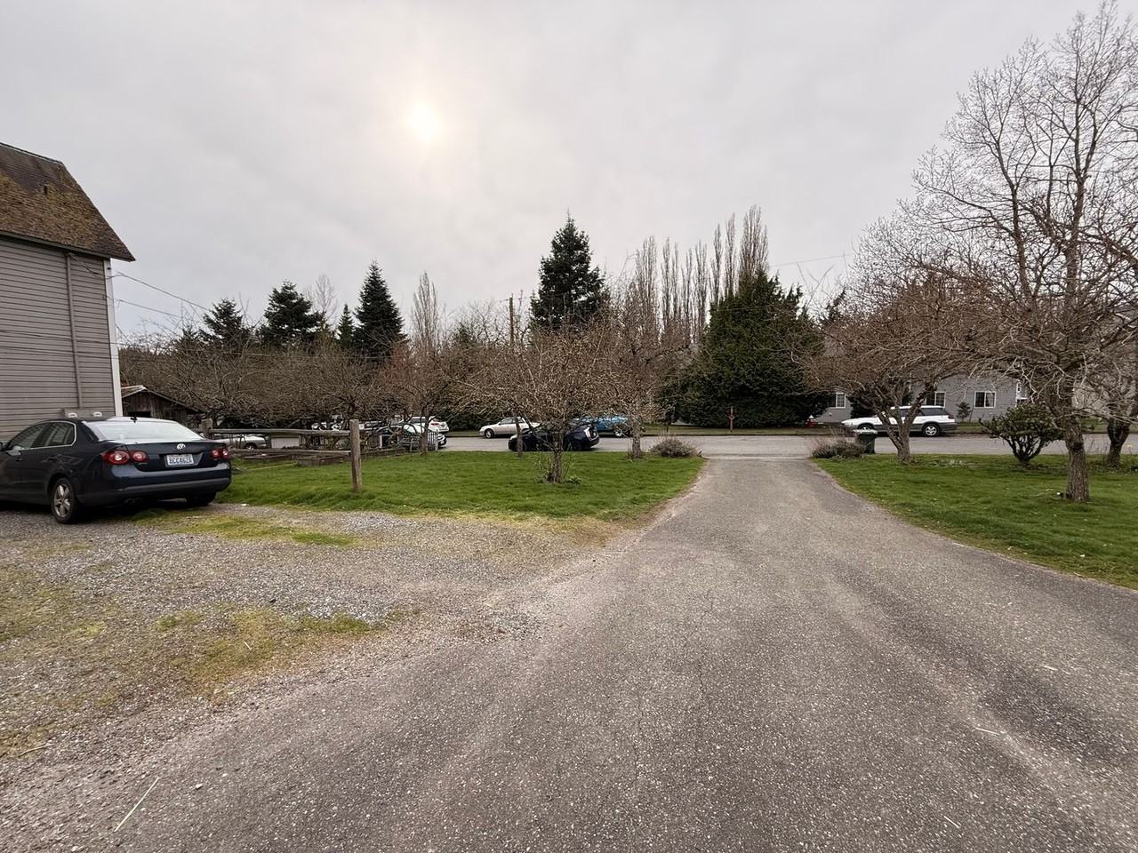 1321 22nd St - Photo 4 of 17