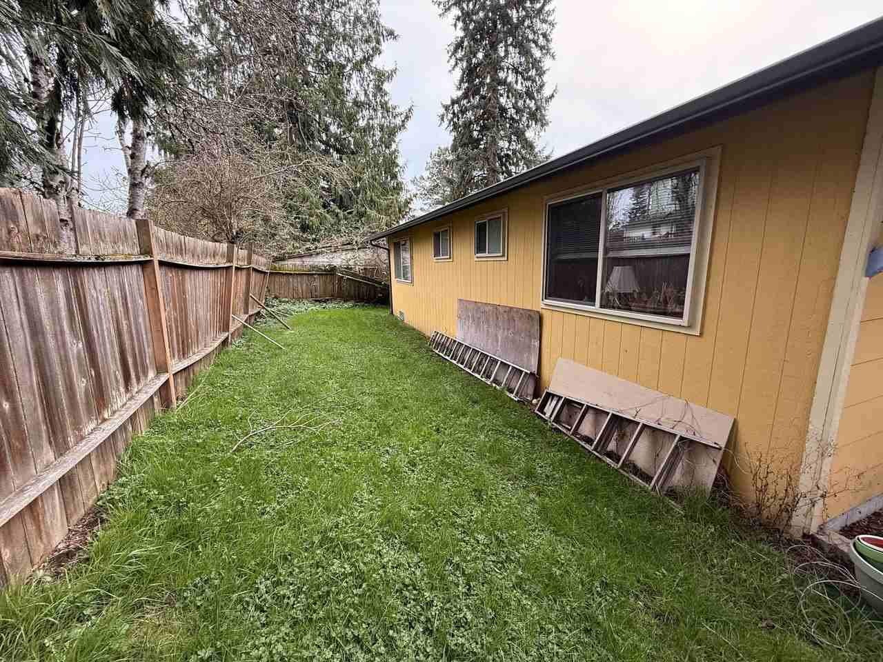 1321 22nd St - Photo 6 of 17