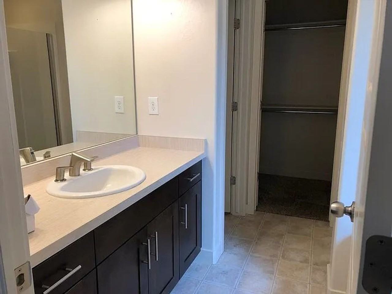 11219 S Crescent Oak Way - Photo 5 of 9