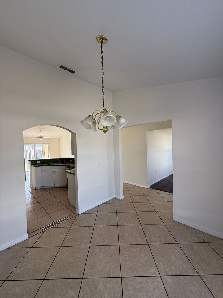24 Sawfish Ct - Photo 2 of 25