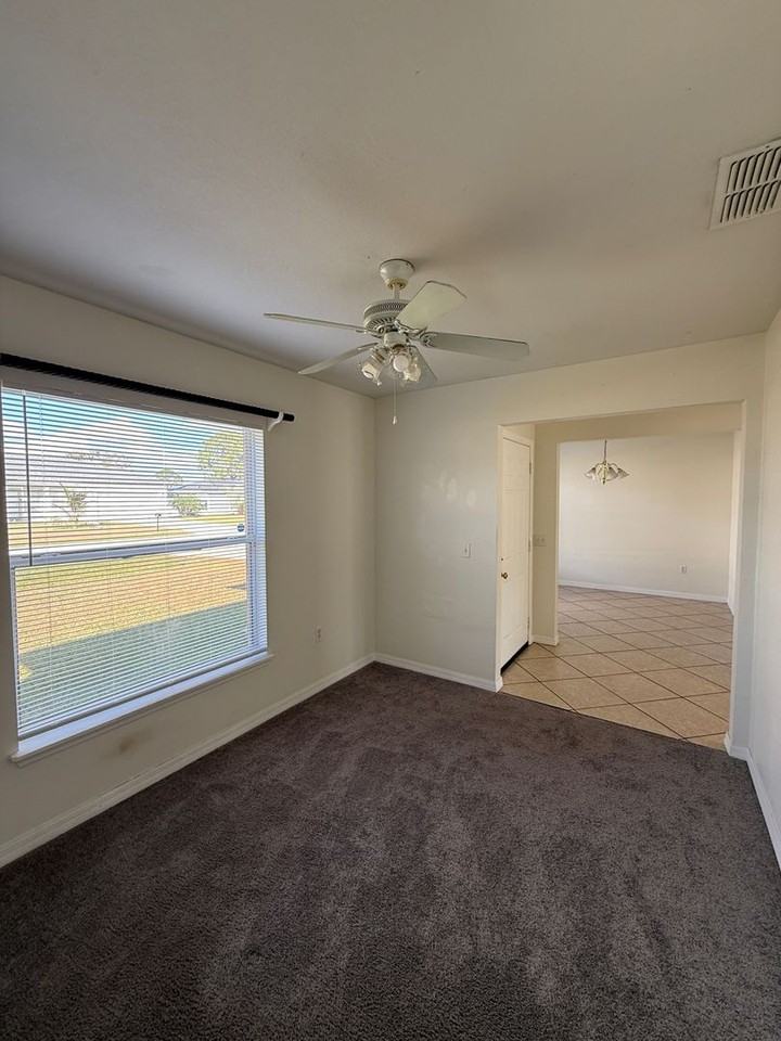 24 Sawfish Ct - Photo 7 of 25