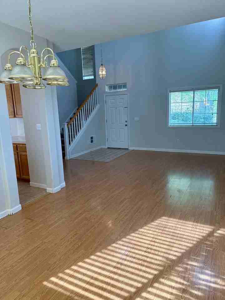 3916 Chateau Ln - Photo 3 of 18