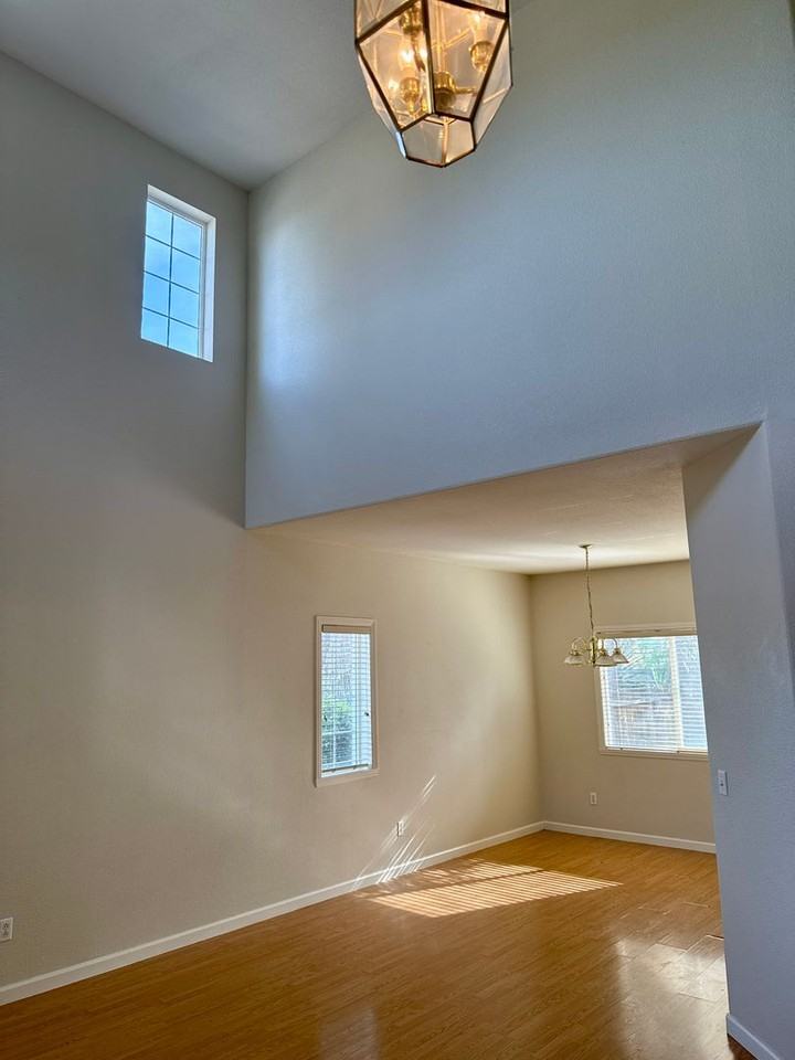 3916 Chateau Ln - Photo 4 of 18