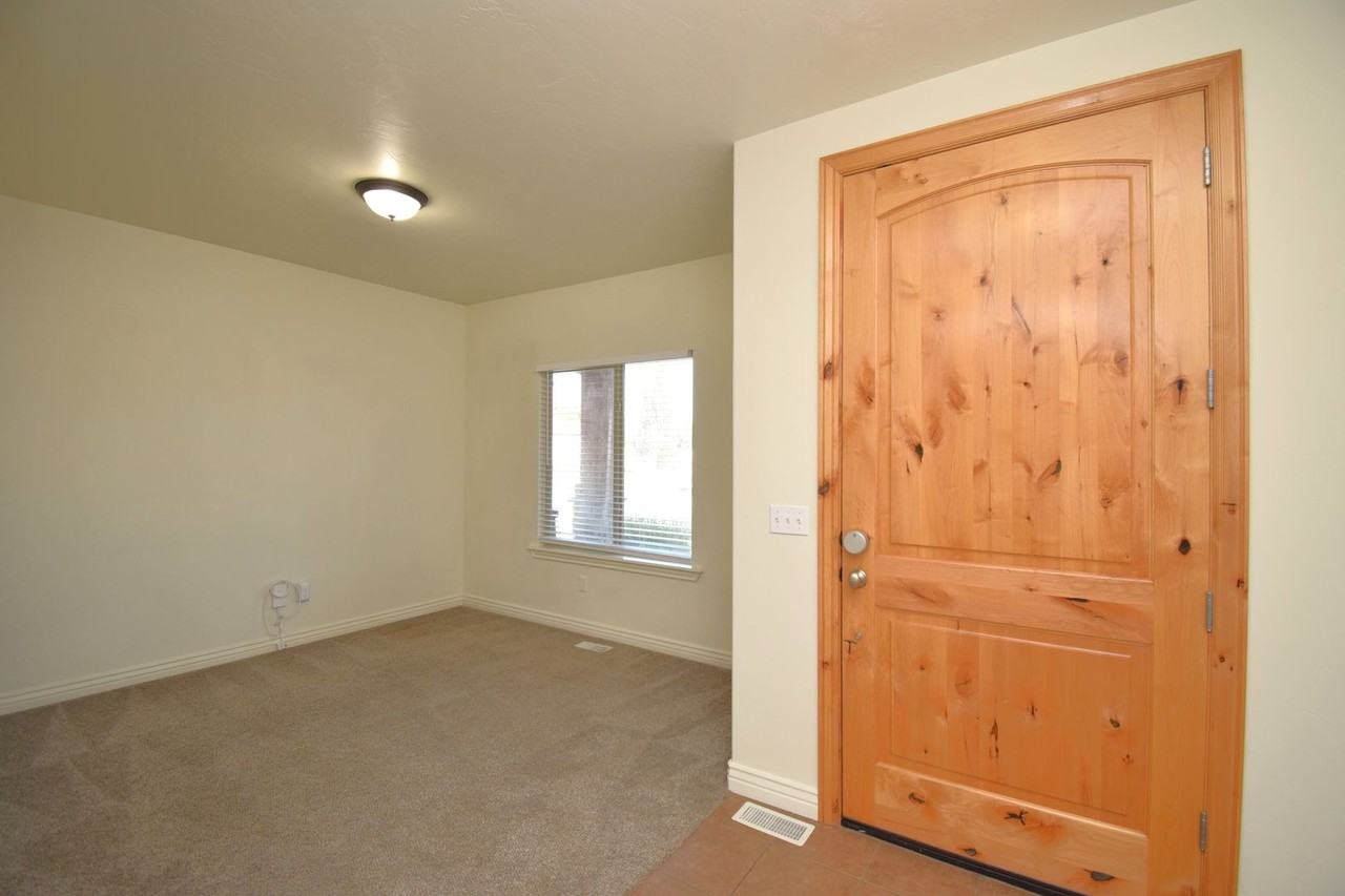 3397 W Chatel Dr - Photo 3 of 32