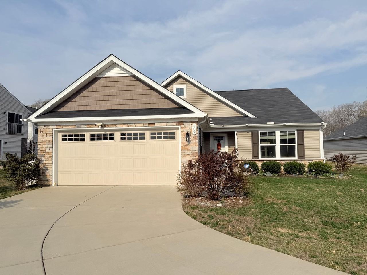 109 Cinder Bnd - Photo 2 of 9