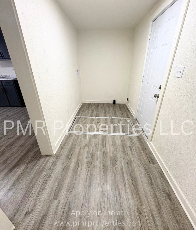 1204 5th Ave - Photo 2 of 16