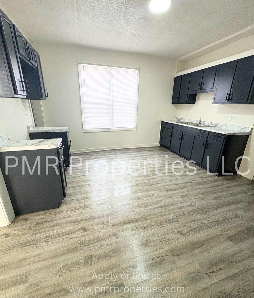 1204 5th Ave - Photo 3 of 16