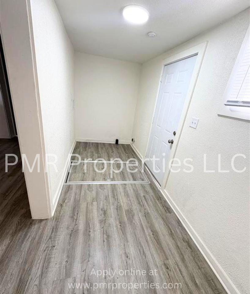 1204 5th Ave - Photo 5 of 16