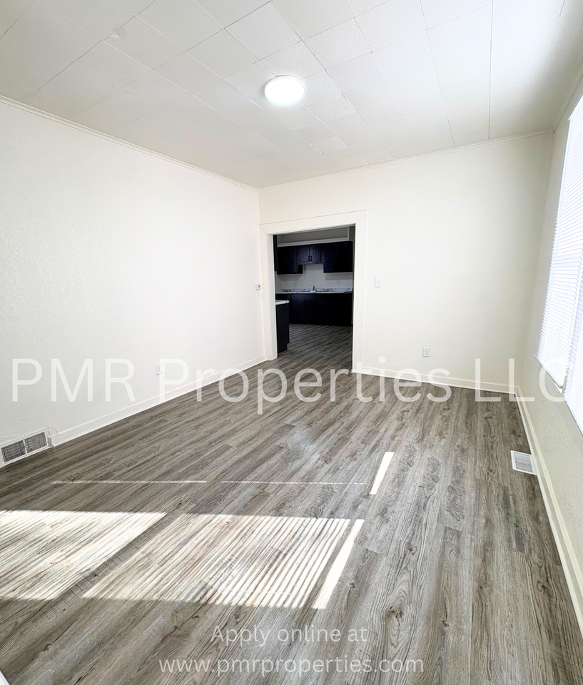 1204 5th Ave - Photo 6 of 16