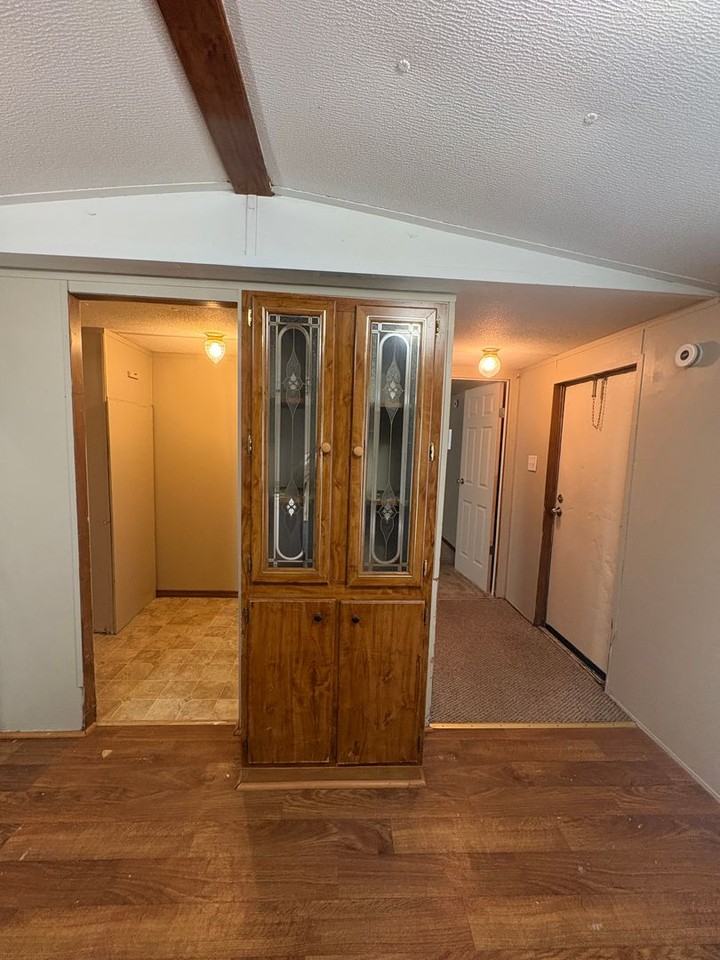 423 Mount Vernon Dr - Photo 2 of 6