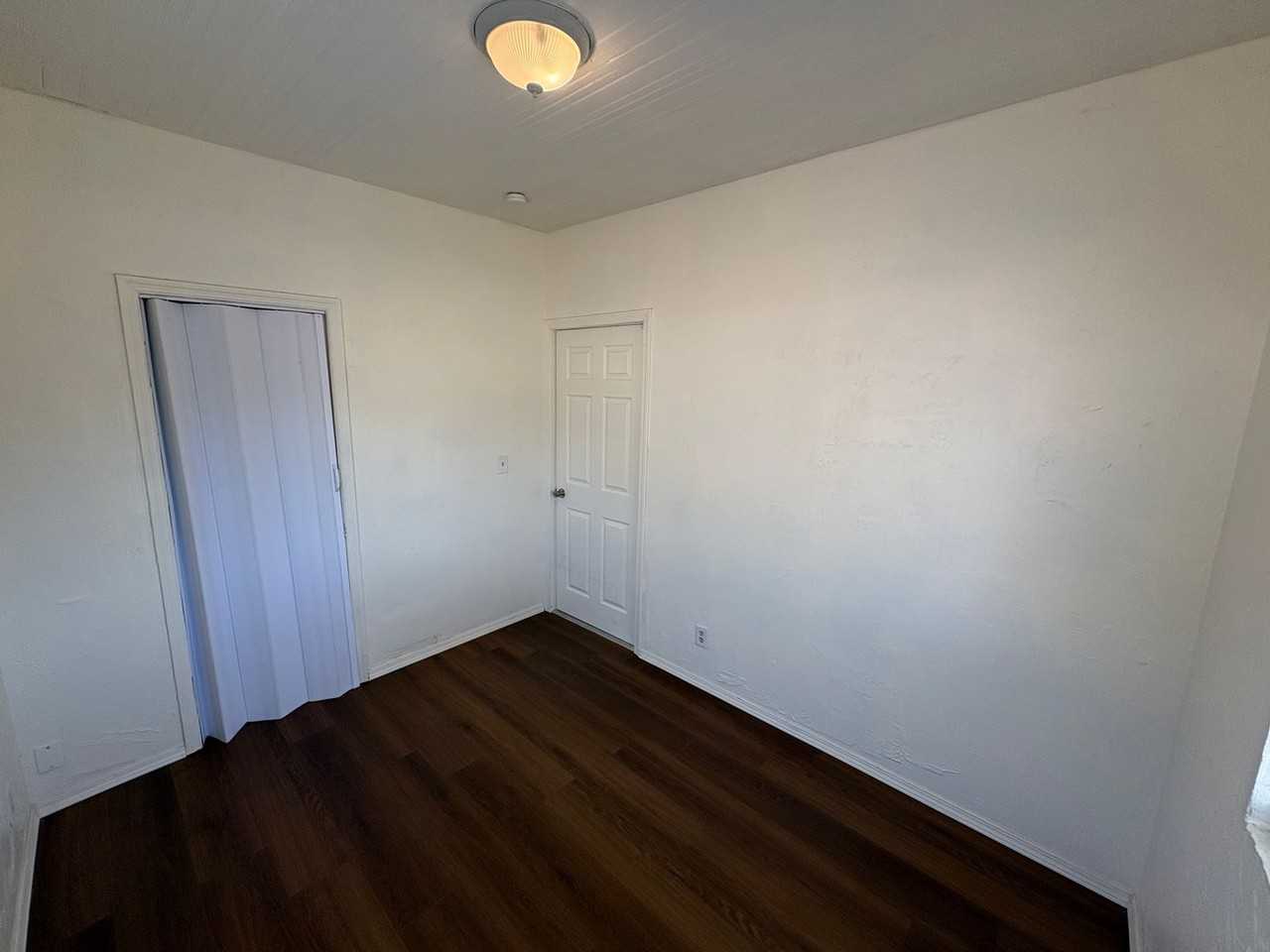 326 S L St - Photo 4 of 22