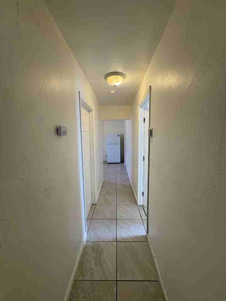 326 S L St - Photo 7 of 22