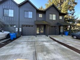 featured image of 11015 Ne 26th St #02