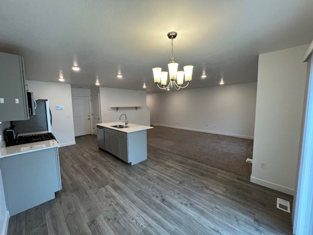 1829 S 410 W - Photo 6 of 18