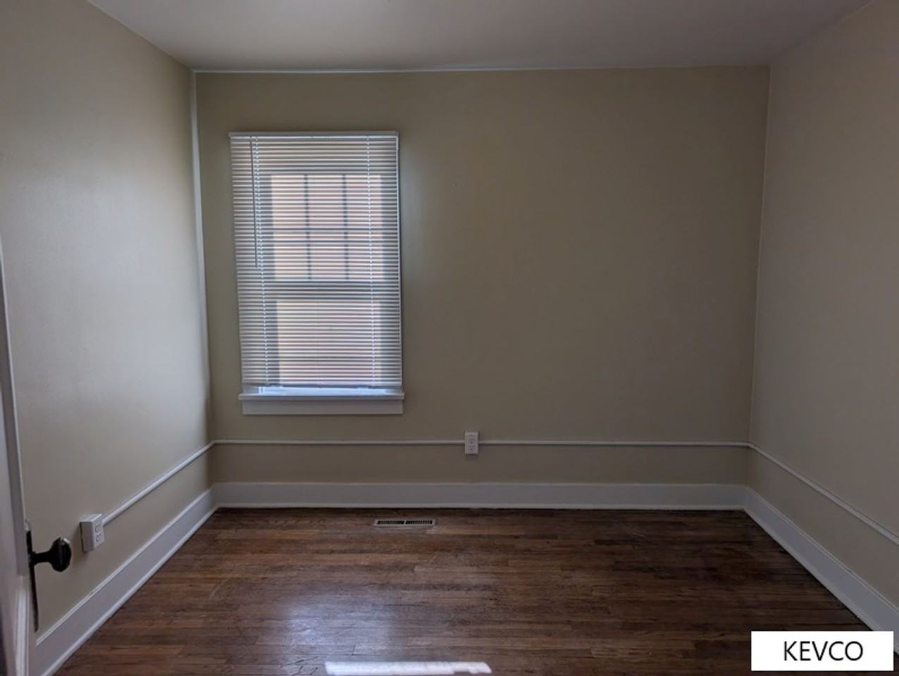 1629 Peterson St - Photo 7 of 13