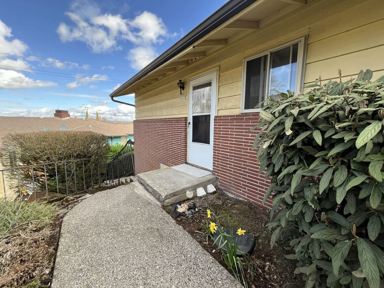 4660 Ne Lombard St - Photo 2 of 36