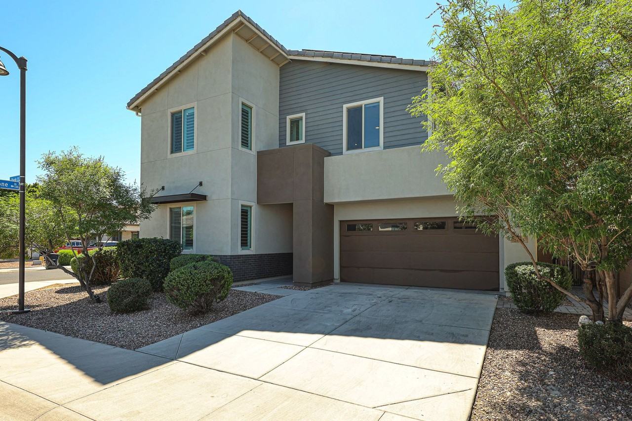 1525 W Park Ave - Photo 3 of 50