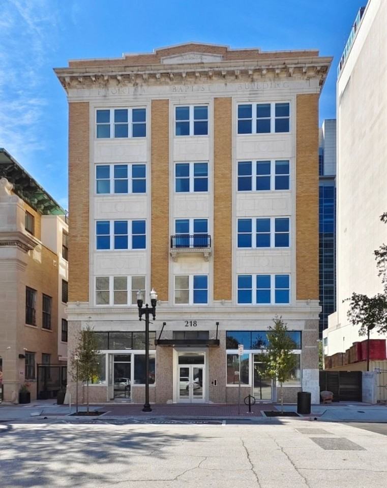 Nineteen-24 Apartments - Photo 4 of 8