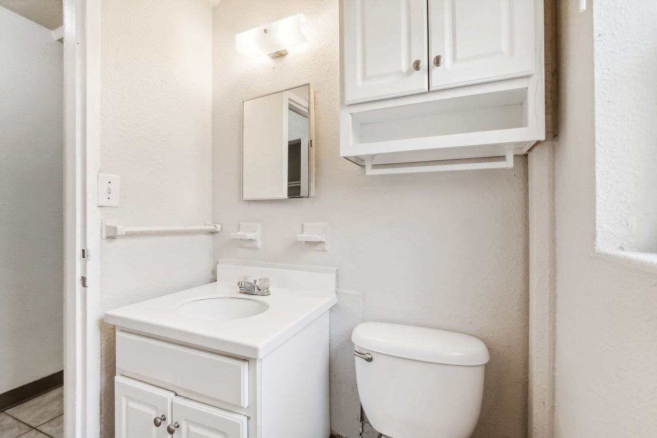 The Villas at Jax Beach - Photo 7 of 21