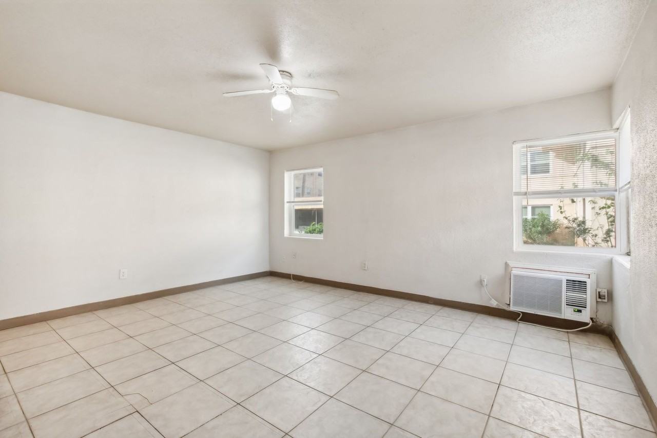 The Villas at Jax Beach - Photo 3 of 11