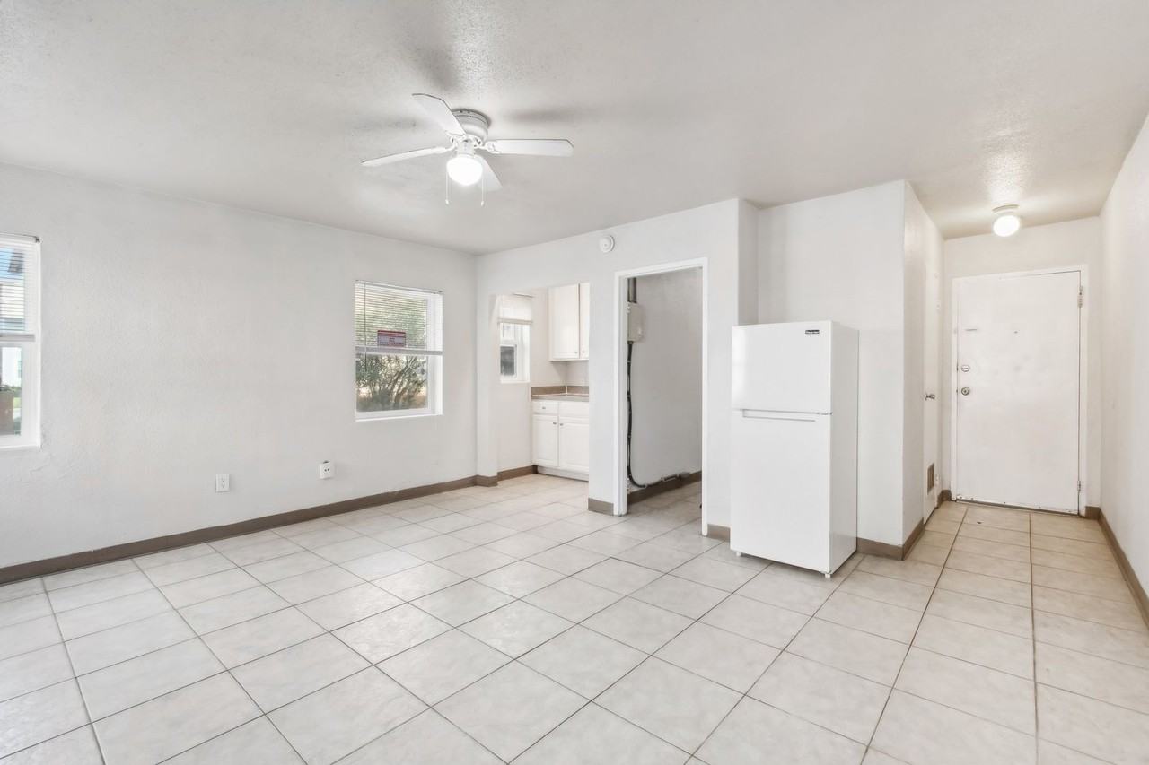 The Villas at Jax Beach - Photo 4 of 11