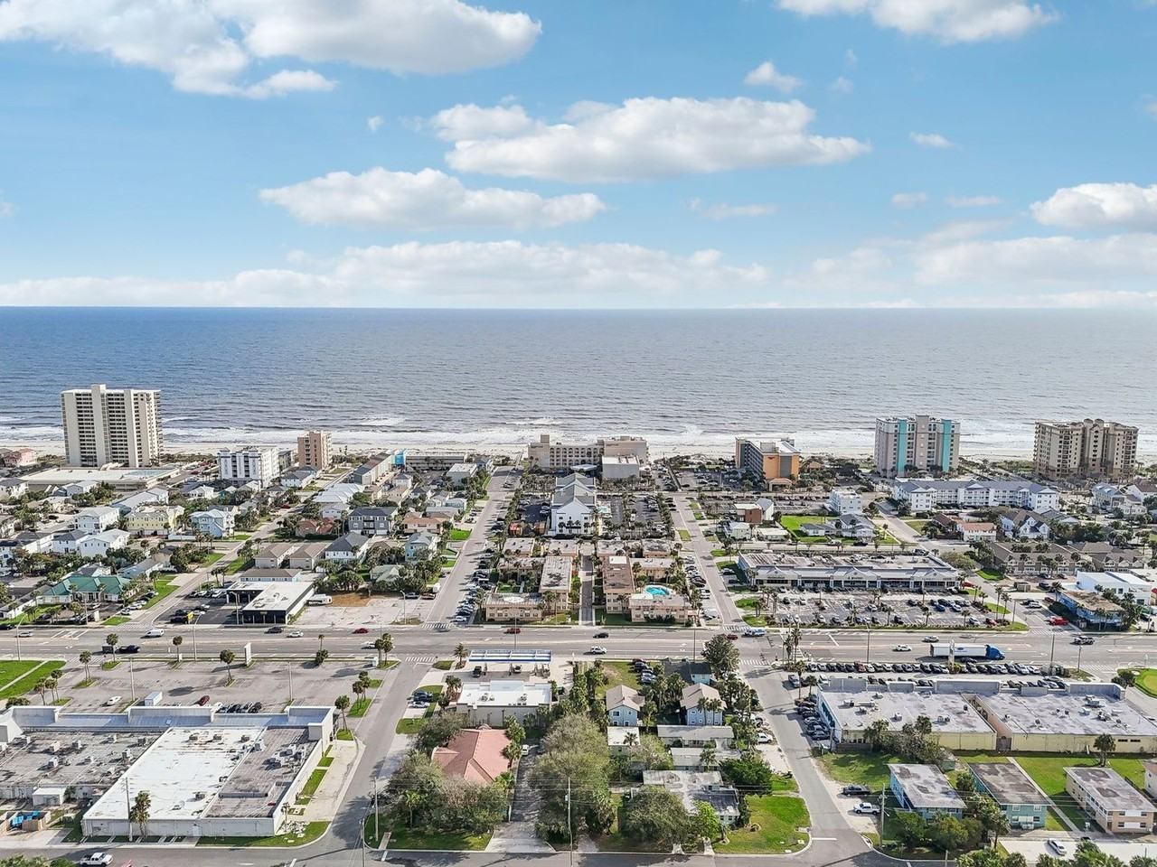 The Villas at Jax Beach - Photo 7 of 11