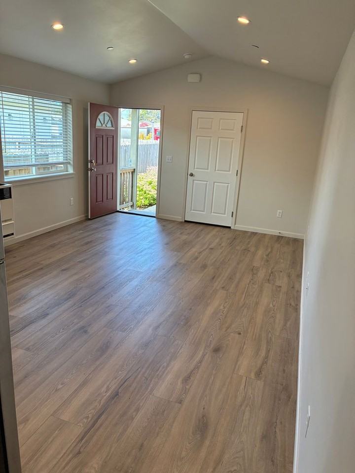 2046 1st Rd - Photo 6 of 10