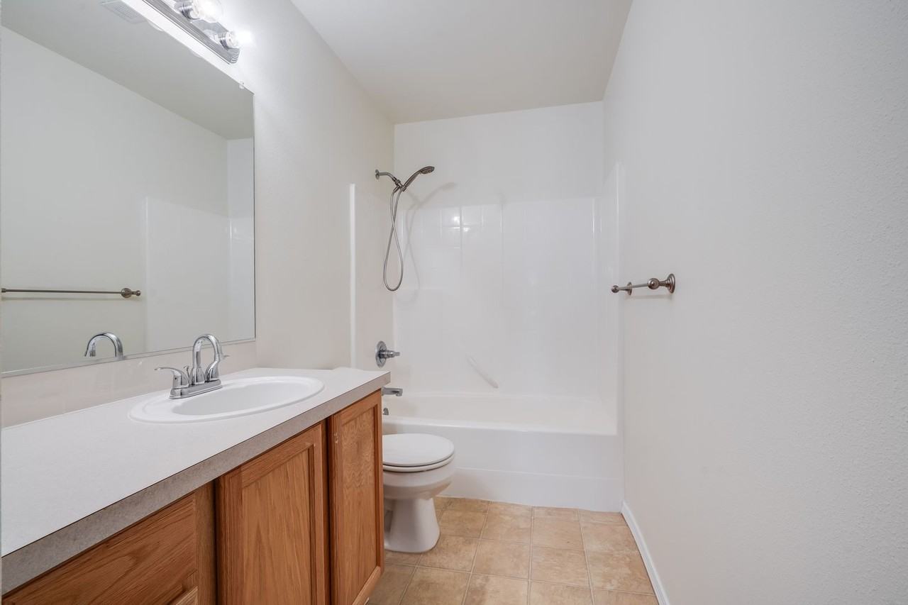 908 Sw 175th Ter - Photo 5 of 12