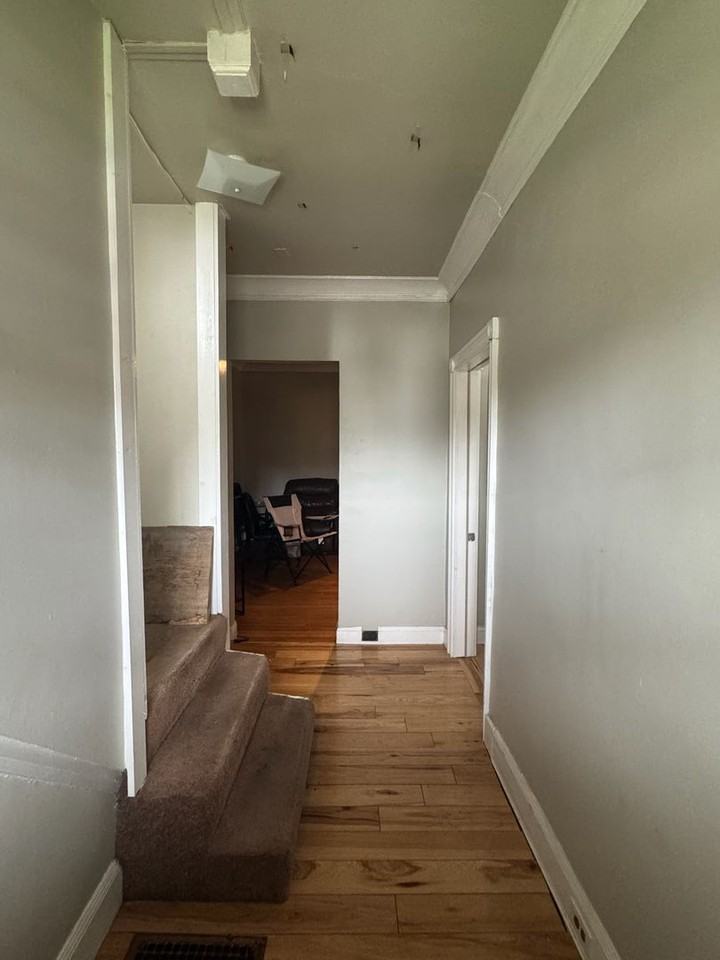 350 Probasco St - Photo 3 of 29