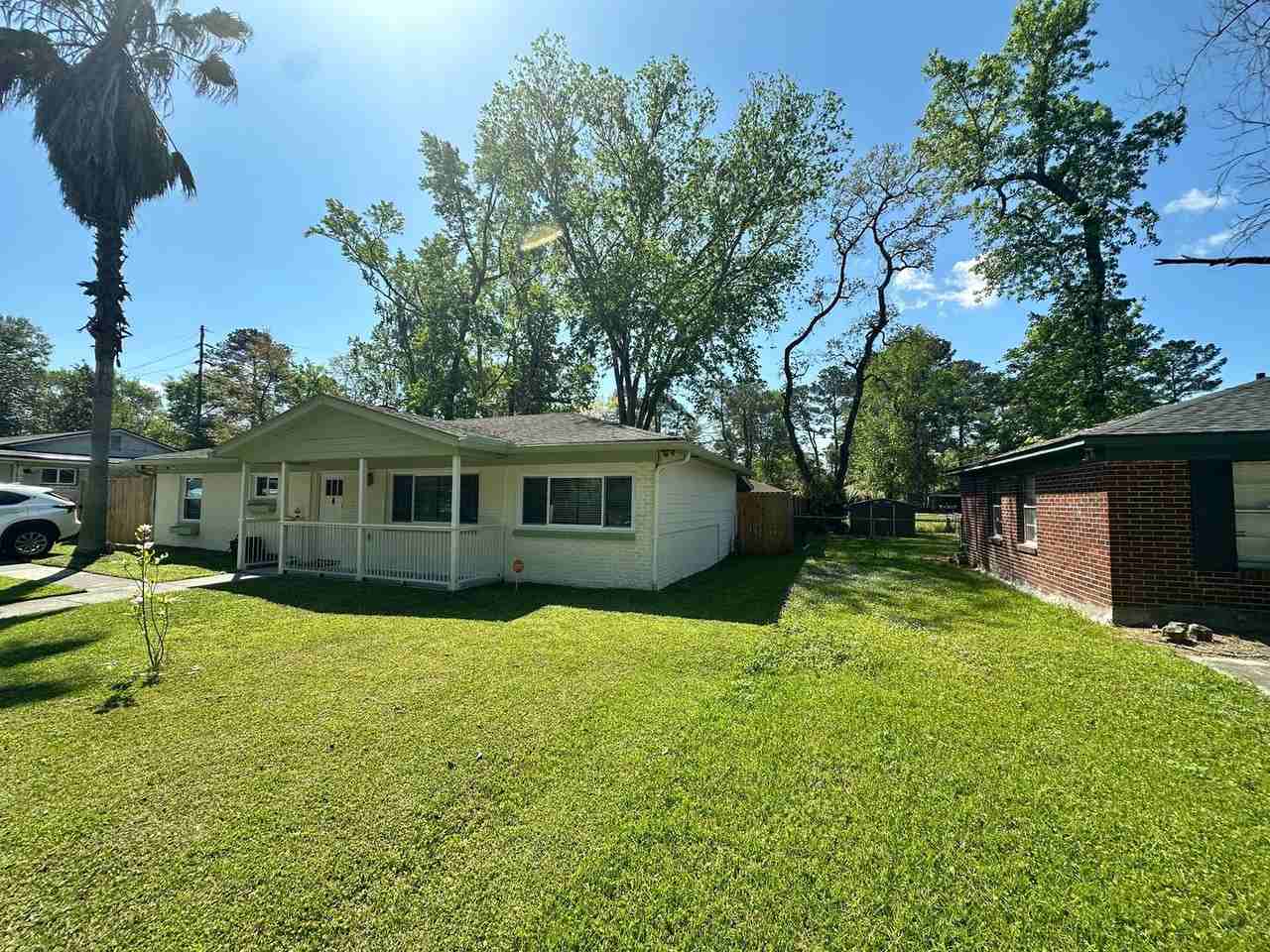 1815 E 58th St - Photo 2 of 19