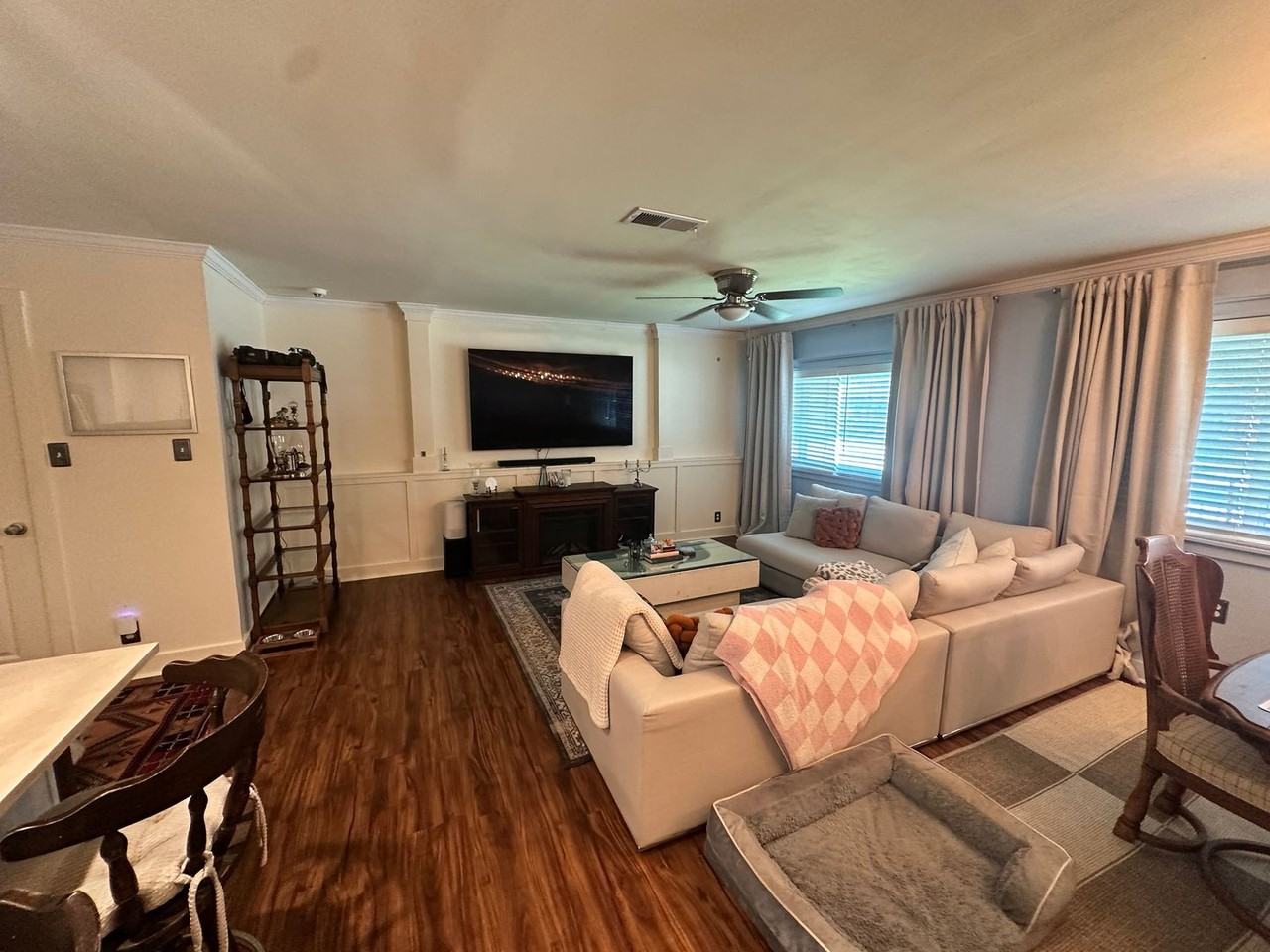 1815 E 58th St - Photo 5 of 19