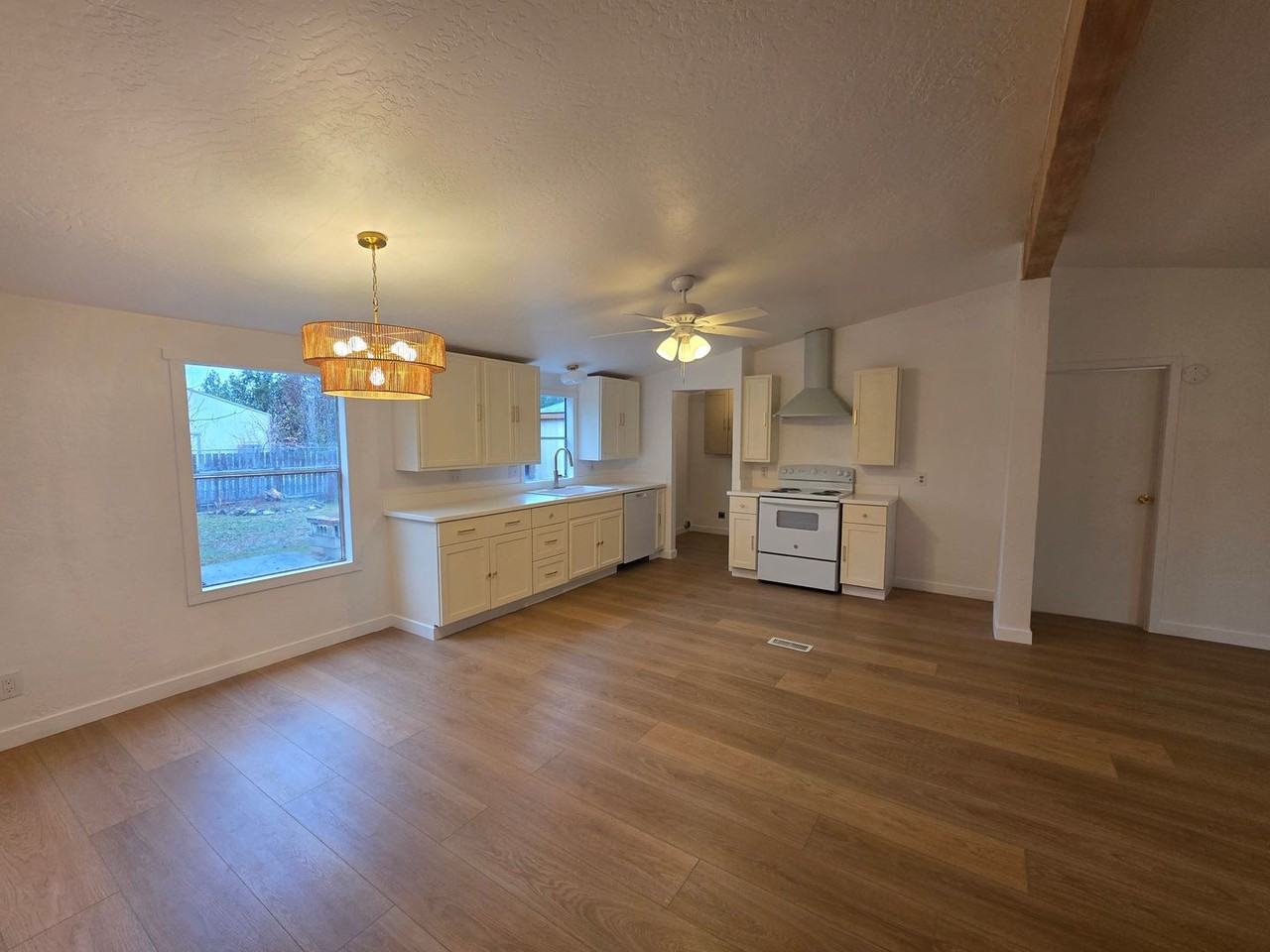 32721 N 10th Ave - Photo 6 of 18