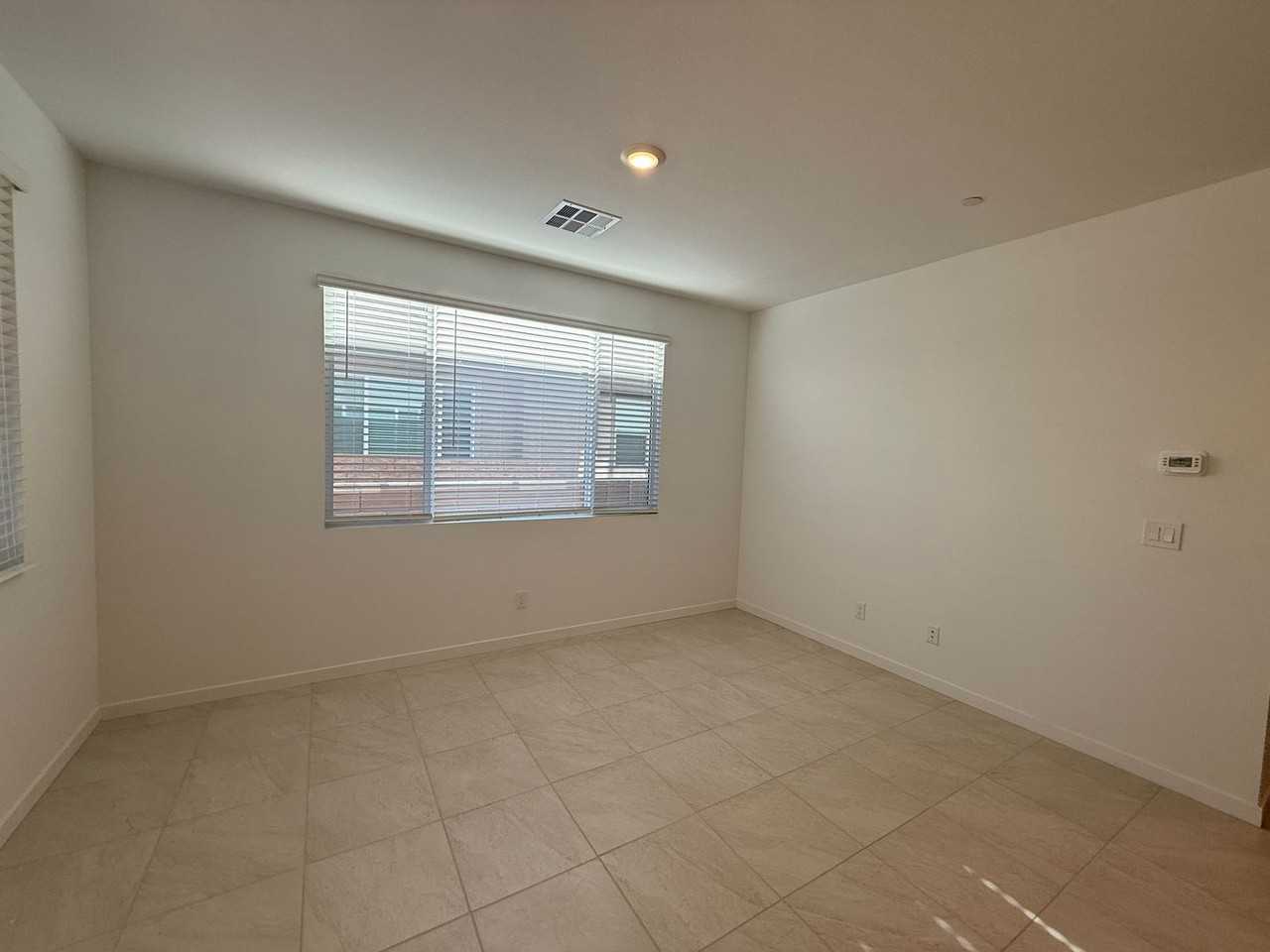 1526 Maya Crossing Ave - Photo 6 of 29