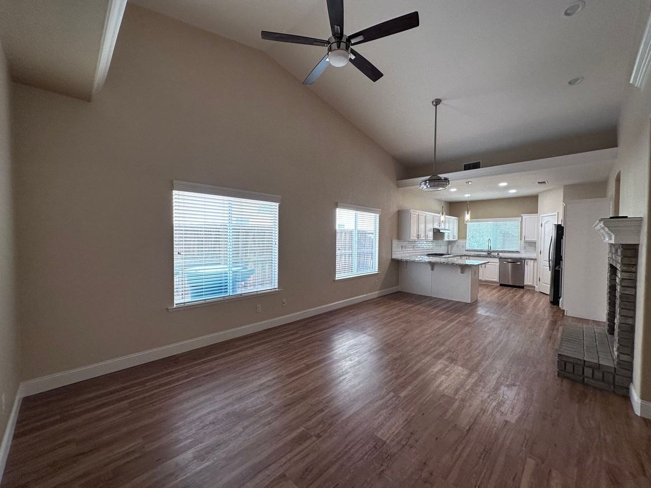 4944 W Lark Ave - Photo 6 of 28