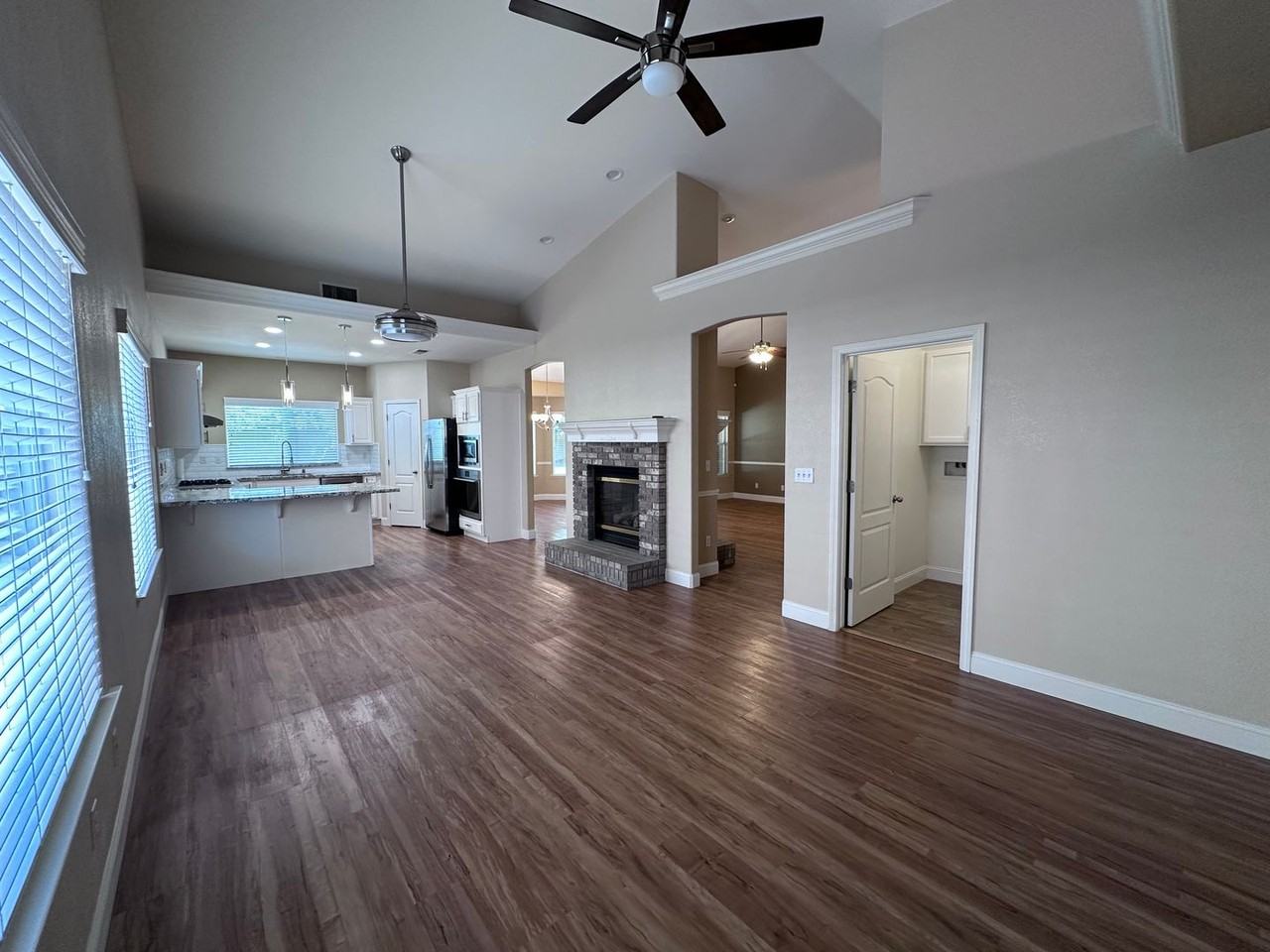 4944 W Lark Ave - Photo 7 of 28