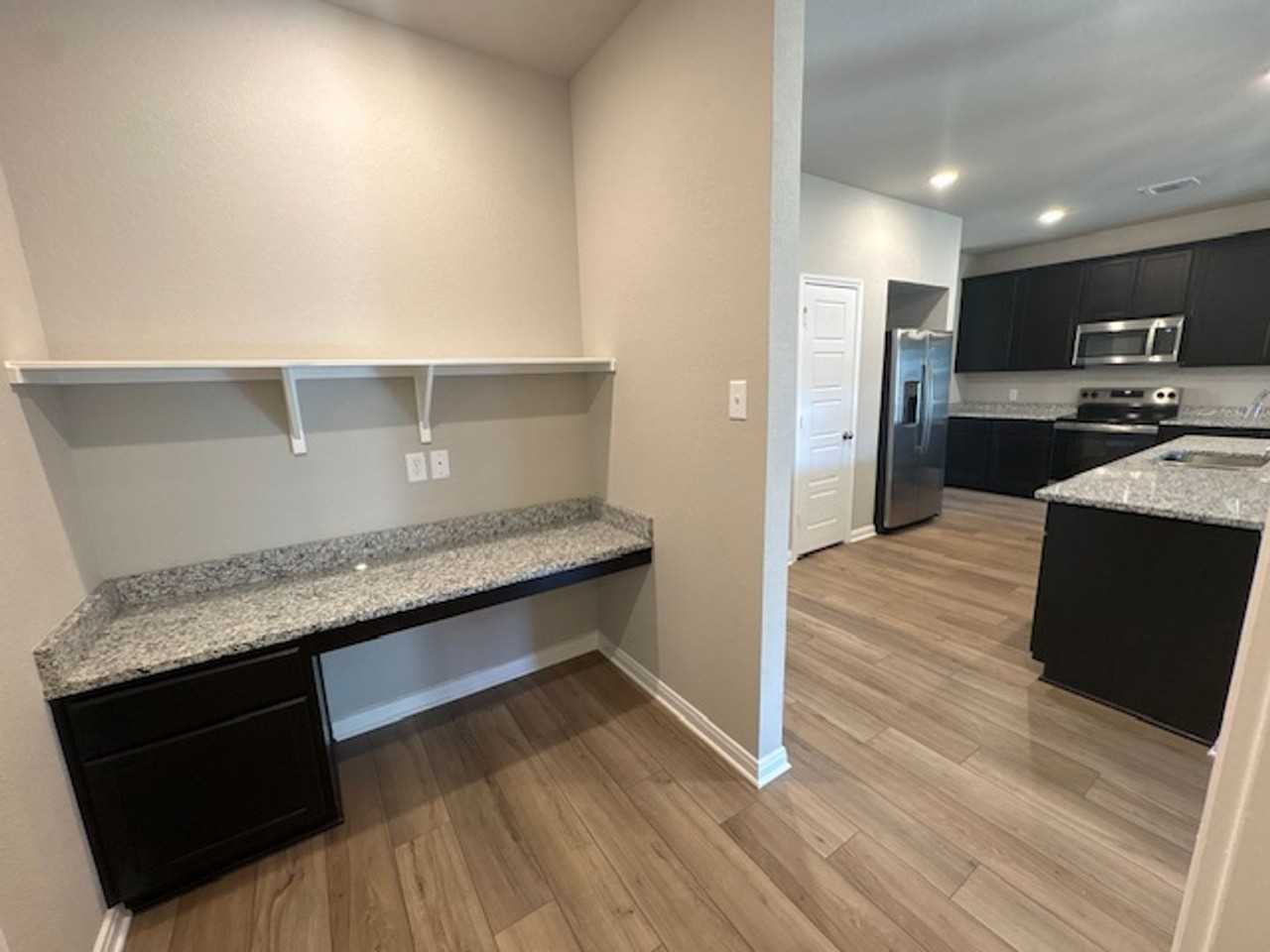 5507 Aurelia Dr - Photo 7 of 19