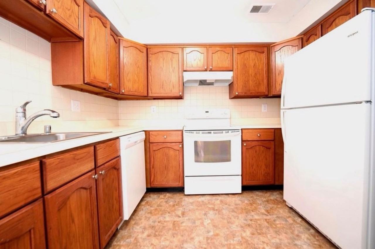 5630 Ringwood Dr #F - Photo 4 of 34