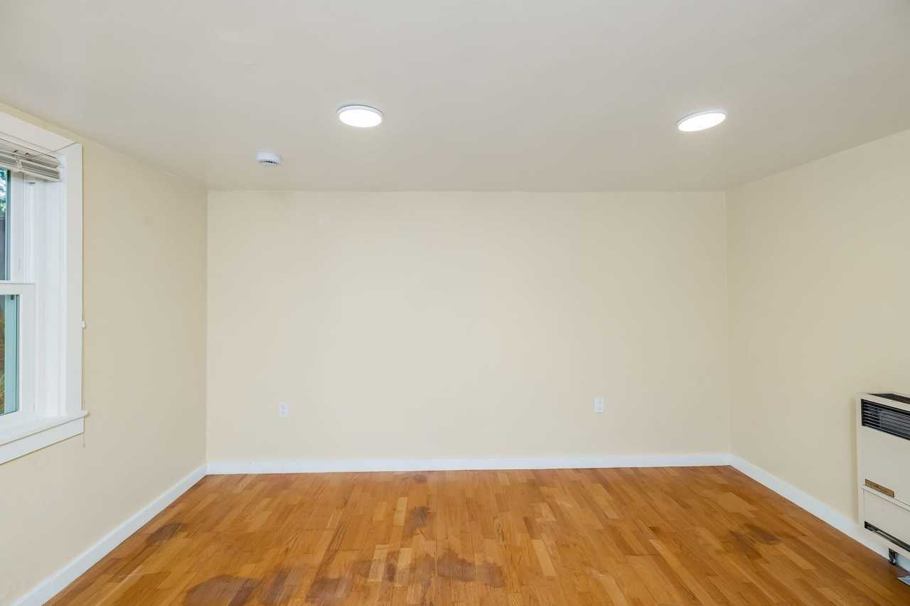 1741 Rose St - Photo 6 of 24