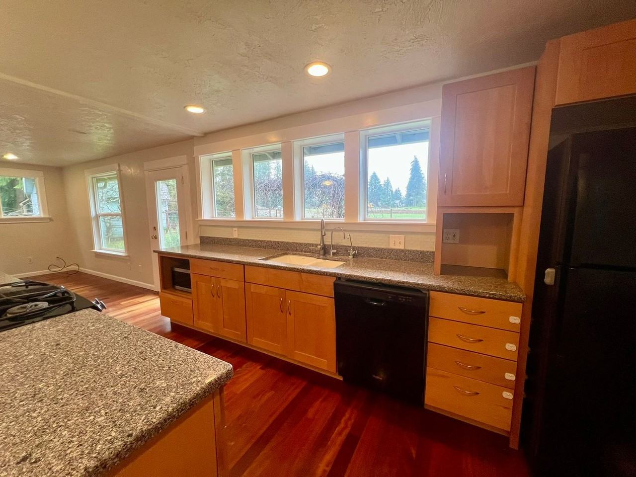 2027 26th Ave Nw - Photo 4 of 32