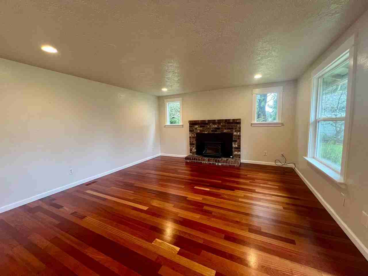 2027 26th Ave Nw - Photo 6 of 32