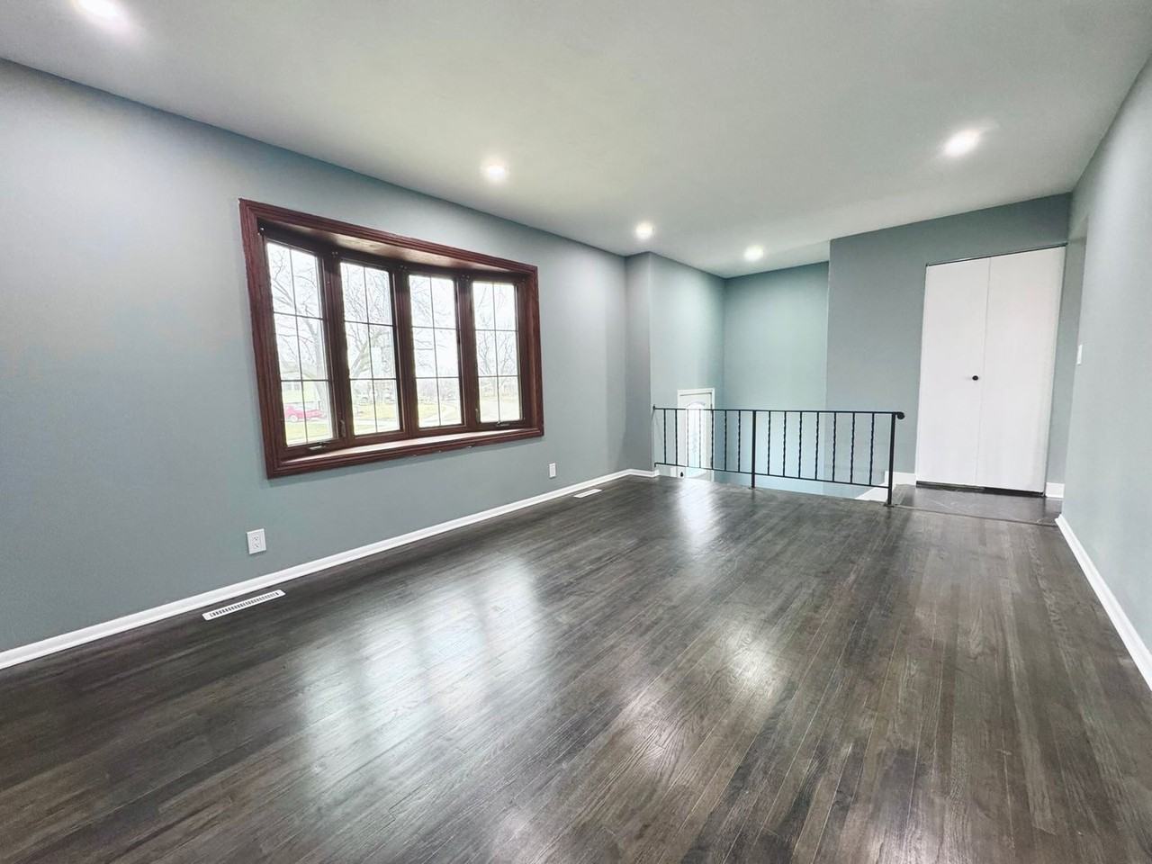 3630 S 128th Ave - Photo 3 of 28