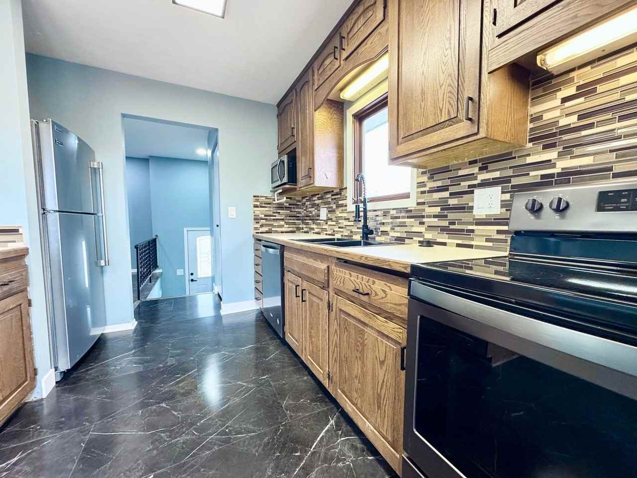 3630 S 128th Ave - Photo 5 of 28