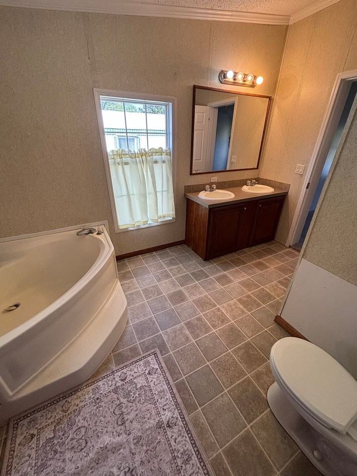 6154 Pine Tree Loop - Photo 7 of 12