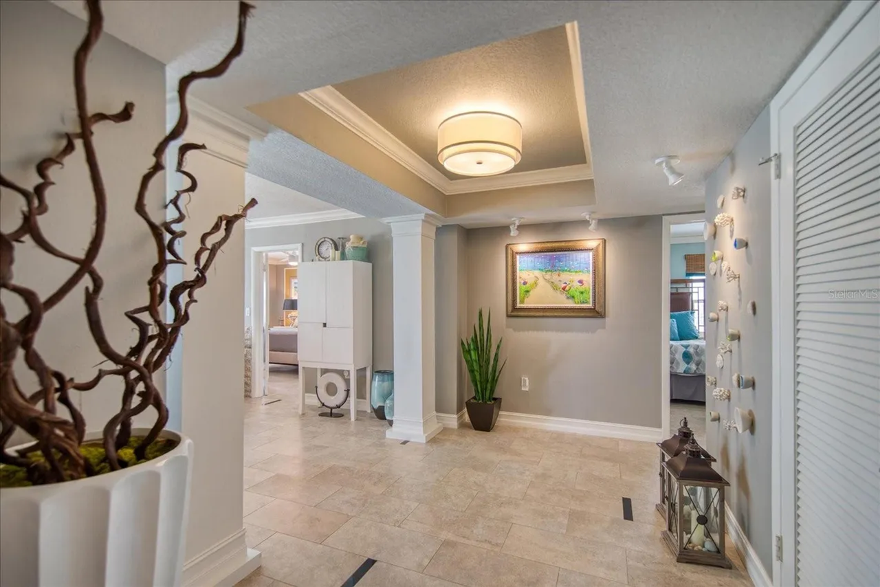17400 Gulf Blvd #J9 - Photo 7 of 41