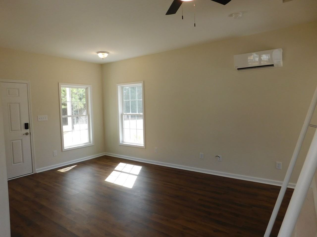 240 Alexander Way S - Photo 6 of 18