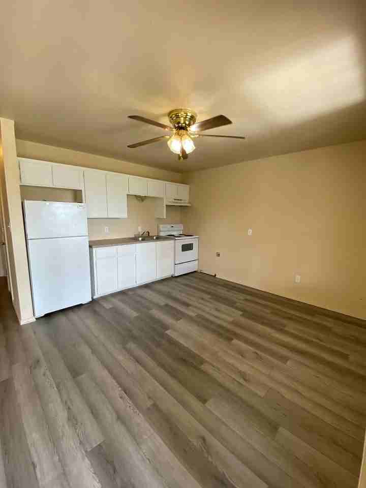 OZIER ST. 8-PLEX - Photo 2 of 16