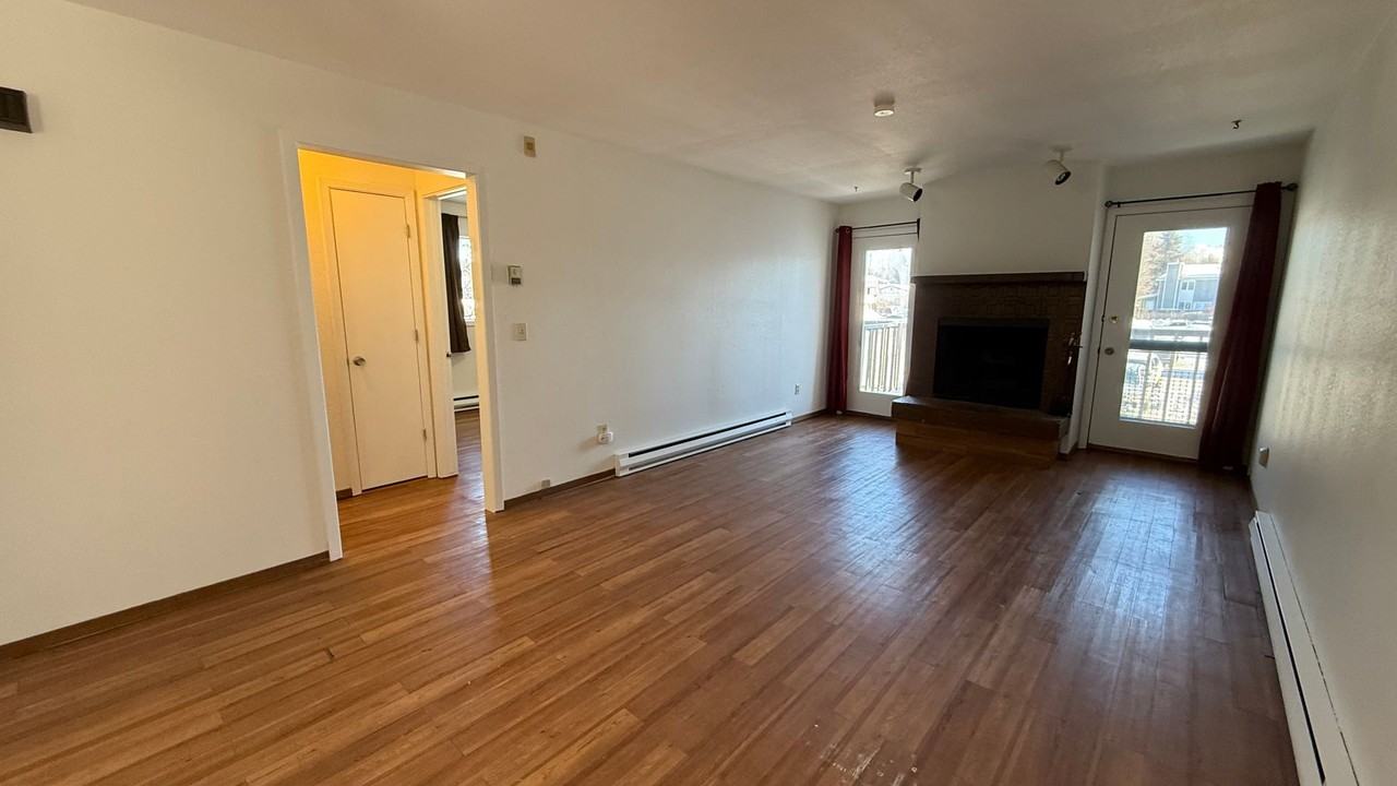 8601 Molanary Dr #9 - Photo 5 of 17